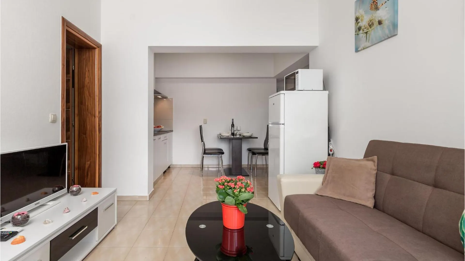 Stunning Apartment In Vrh Vrh  0*, Vrh (Krk)