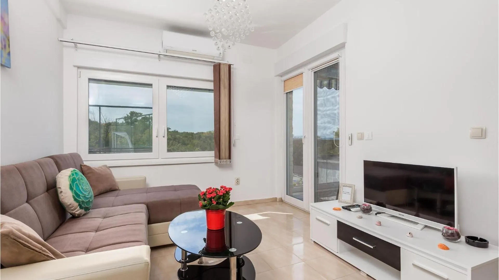 Stunning Apartment In Vrh Vrh