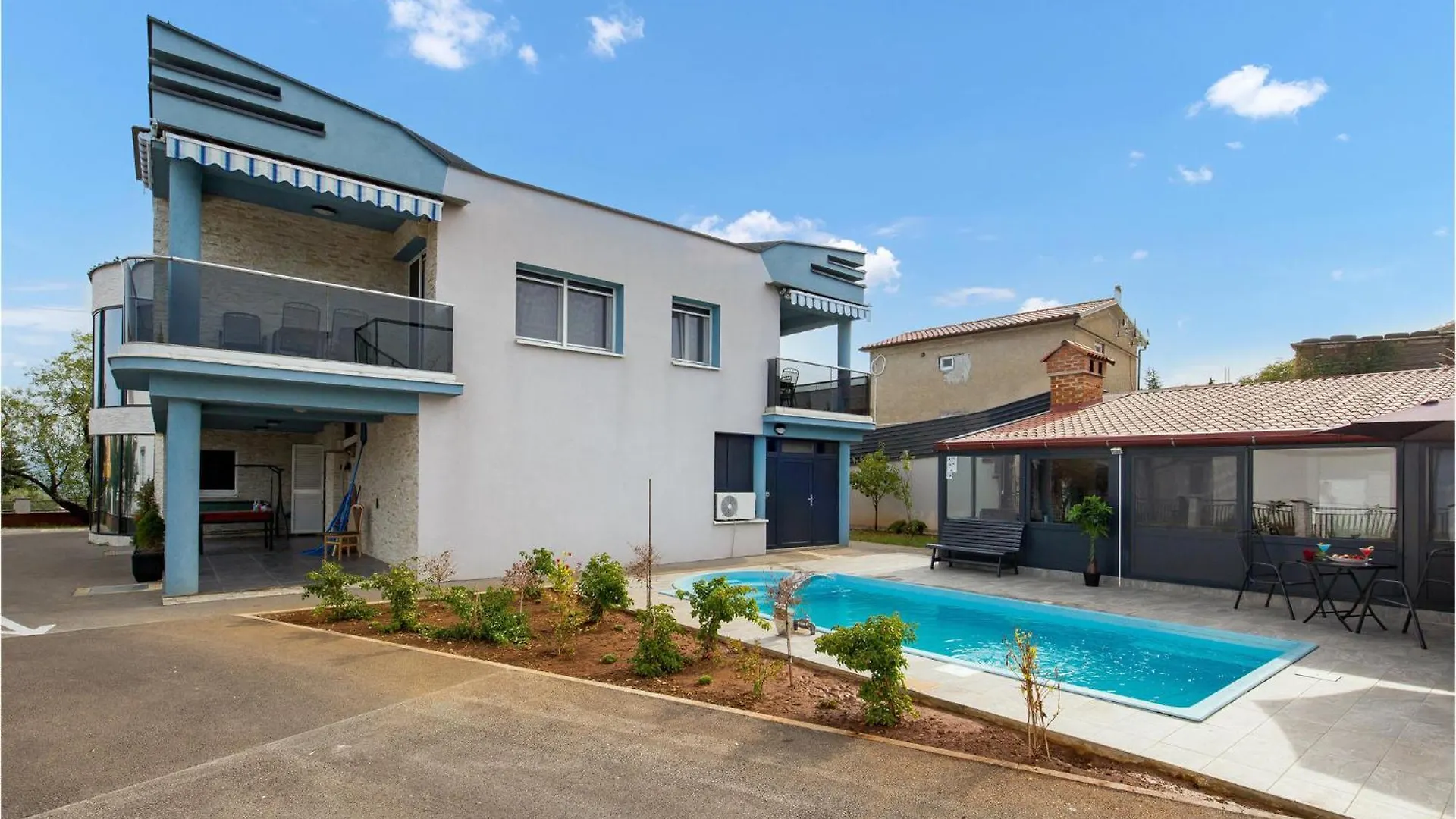Stunning Apartment In Vrh Vrh