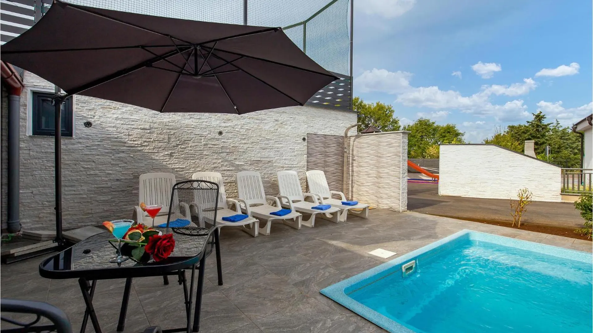 Stunning Apartment In Vrh Vrh  Croatia