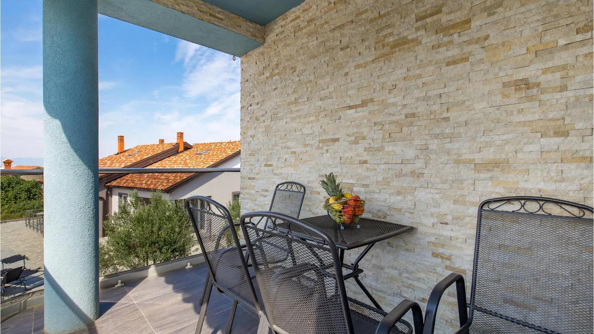 Stunning Apartment In Vrh Vrh  0*, Vrh (Krk) Croatia